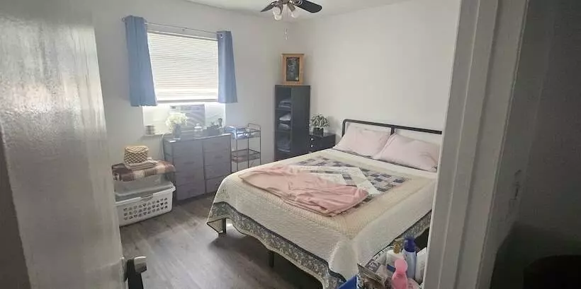 모텔 Sebastian Gardens Inn & Suites