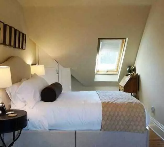 Hotelli Edwards House