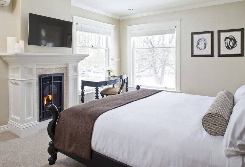 هتل Edwards House