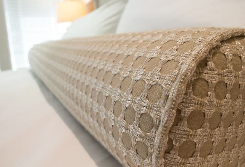 هتل Edwards House