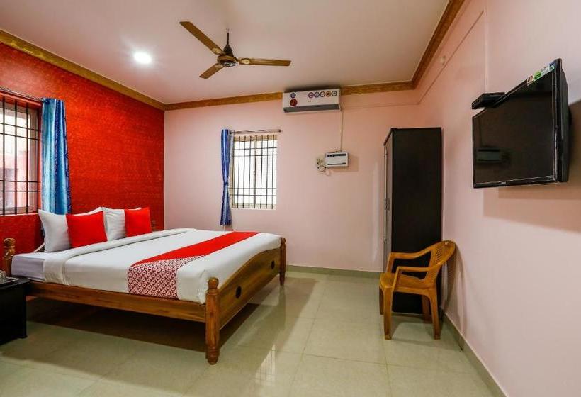 Hotelli Oyo 62405 Ken Residency