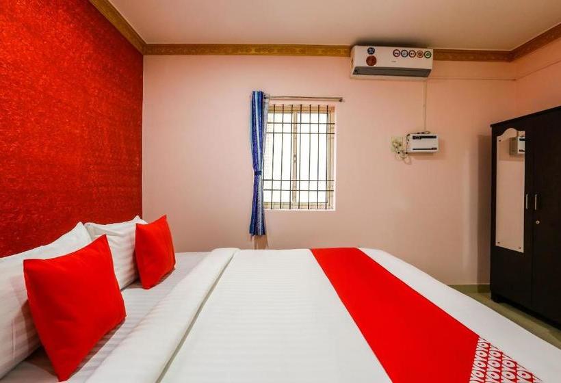 Hotelli Oyo 62405 Ken Residency