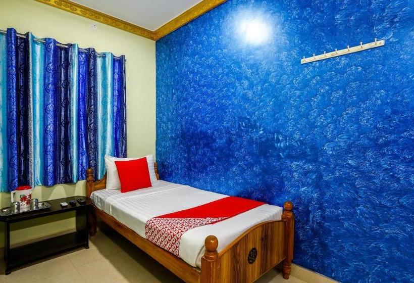 Hotelli Oyo 62405 Ken Residency