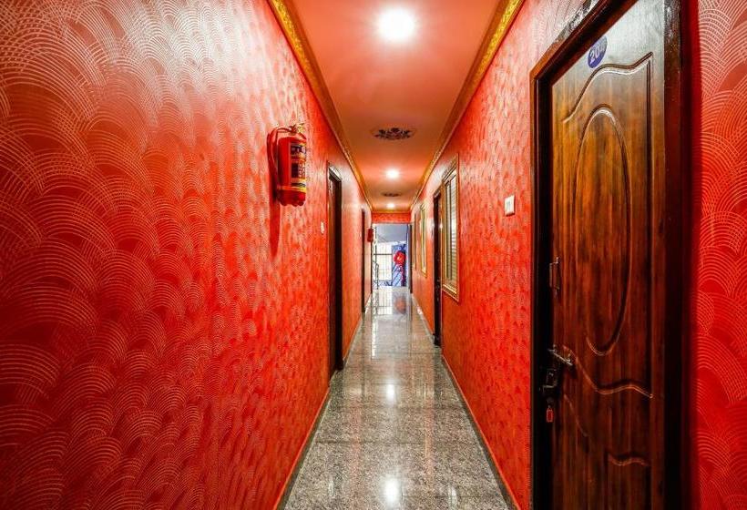 Hotelli Oyo 62405 Ken Residency