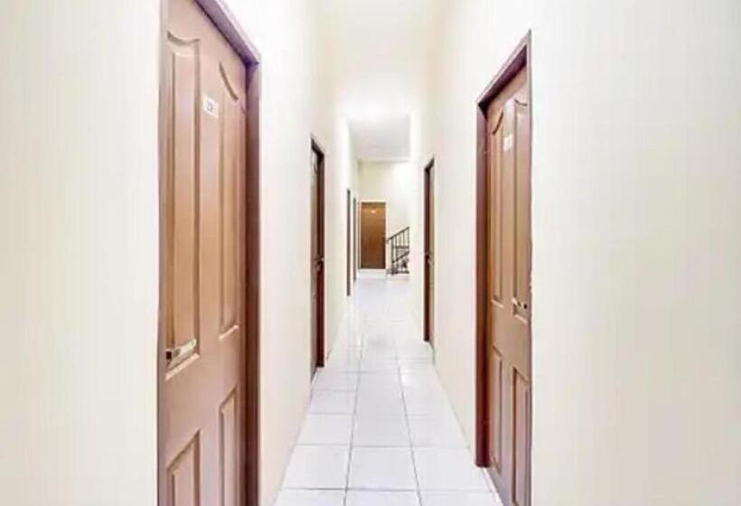 בית מלון כפרי Reddoorz Near Bg Junction Surabaya