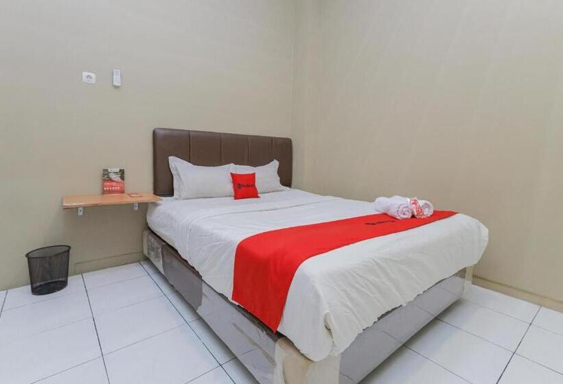 בית מלון כפרי Reddoorz Near Bg Junction Surabaya