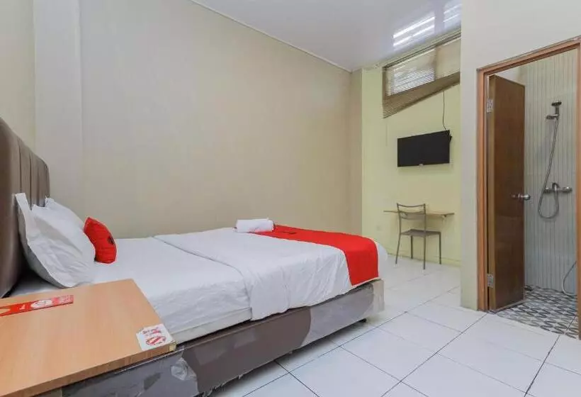 ホテル Reddoorz Near Bg Junction Surabaya