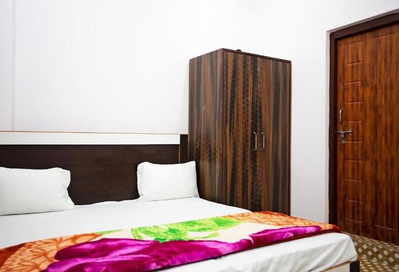 ホテル Spot On 41585 Green Pine