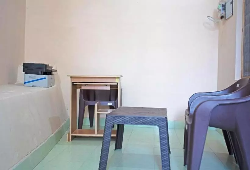 هتل Spot On 41585 Green Pine