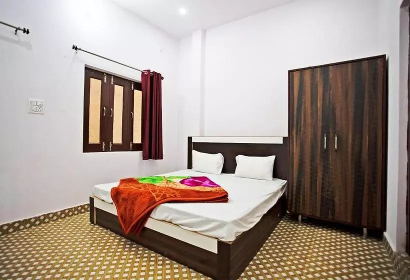 هتل Spot On 41585 Green Pine