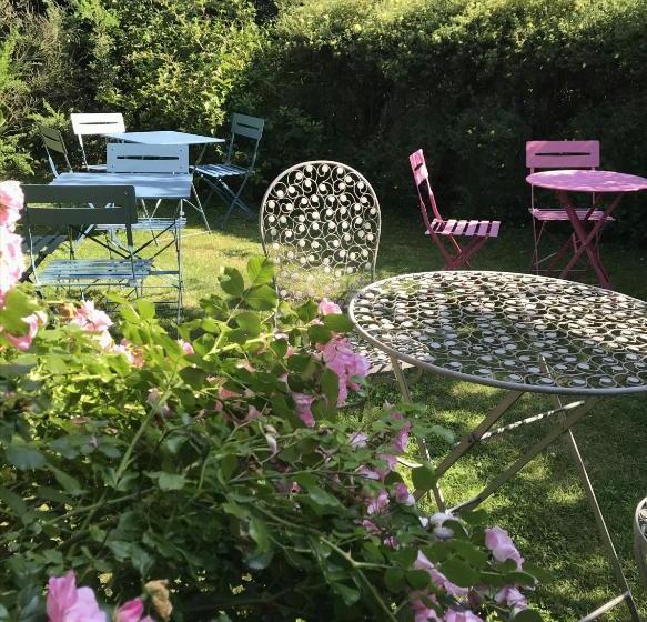 مبيت وإفطار Les Chambres D Hôtes Le Val D Honfleur