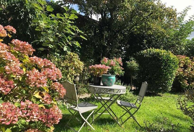 مبيت وإفطار Les Chambres D Hôtes Le Val D Honfleur