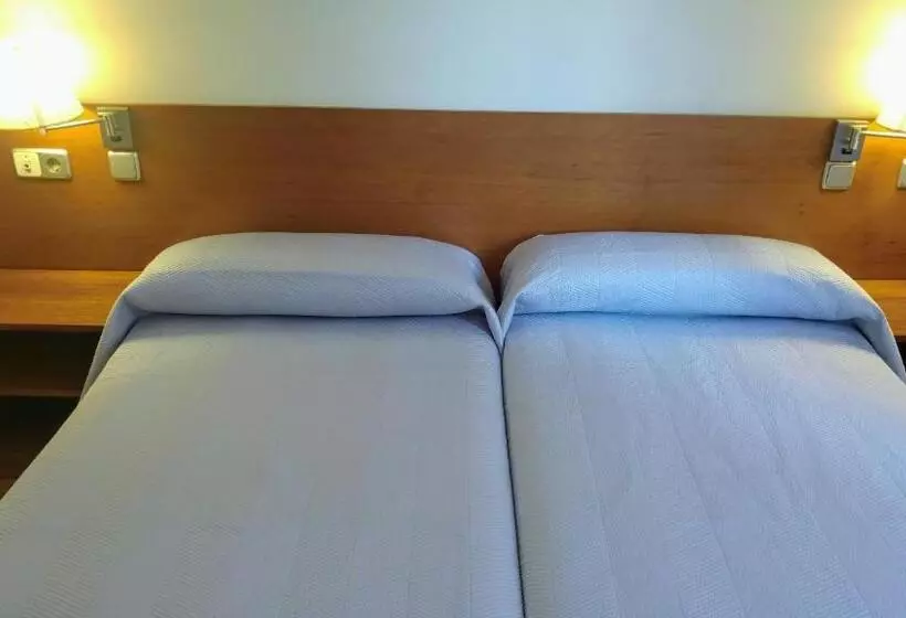 Hostal Prada Borges