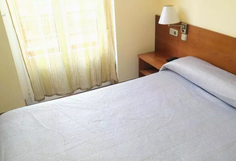 Hostal Prada Borges