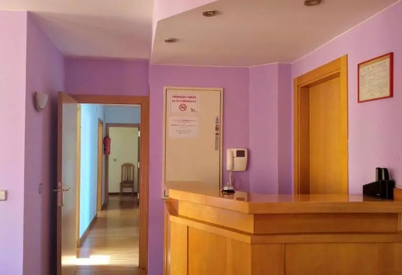 Hostal Prada Borges