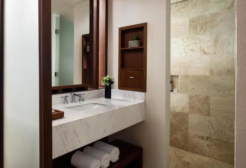Secrets Mirabel Cancún Resort & Spa