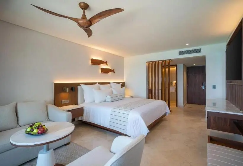 Secrets Mirabel Cancún Resort & Spa
