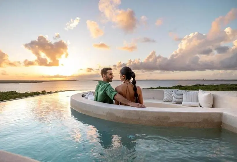 Secrets Mirabel Cancún Resort & Spa