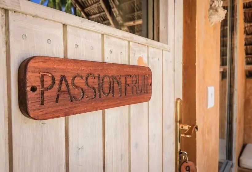 ペンション Yellow Card Apartment & Bungalow