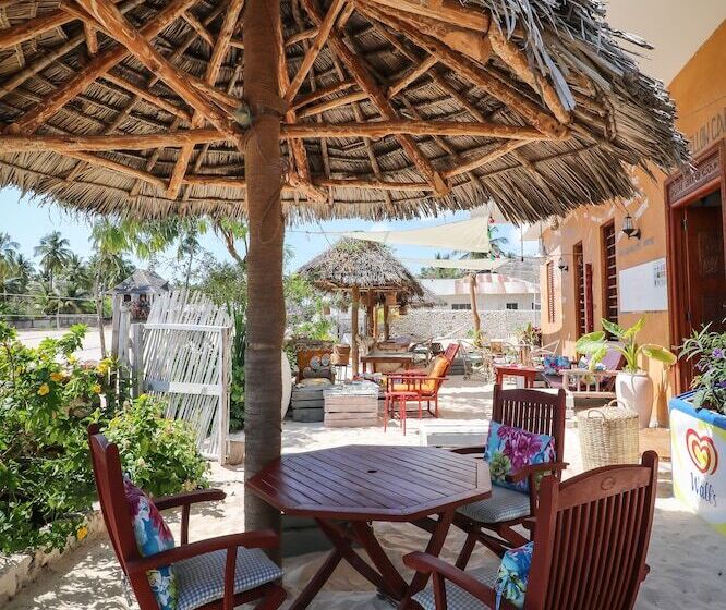 פנסיון Yellow Card Apartment & Bungalow