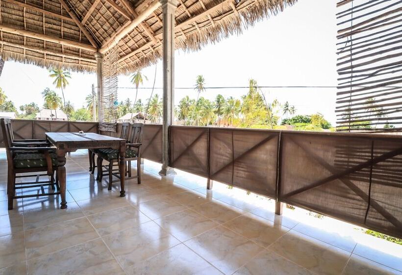 פנסיון Yellow Card Apartment & Bungalow