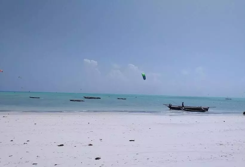 ペンション Yellow Card Apartment & Bungalow