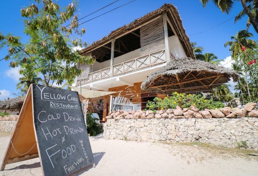 פנסיון Yellow Card Apartment & Bungalow