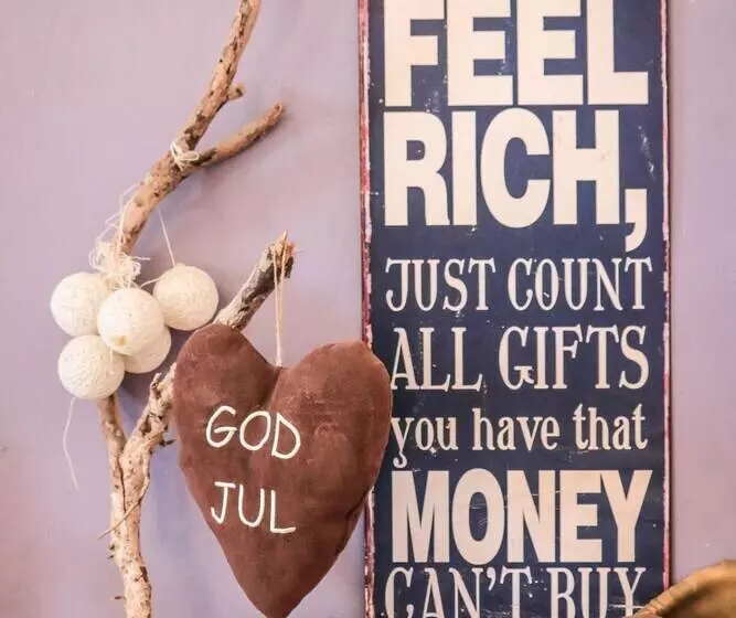 ペンション Yellow Card Apartment & Bungalow