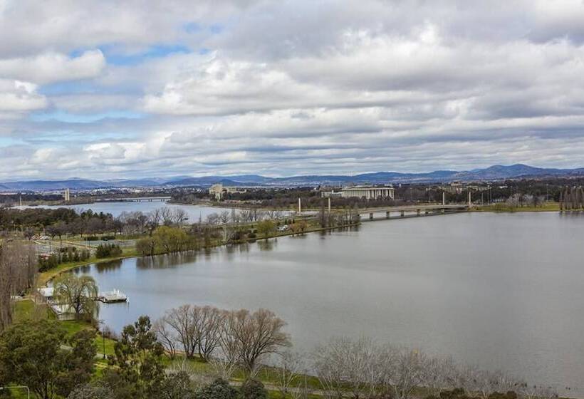 Accommodate Canberra   Nishi