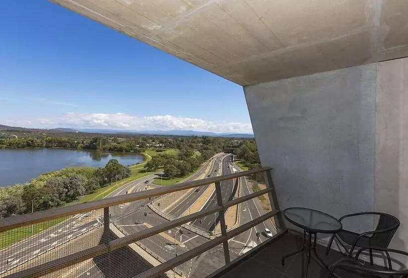 Accommodate Canberra   Nishi