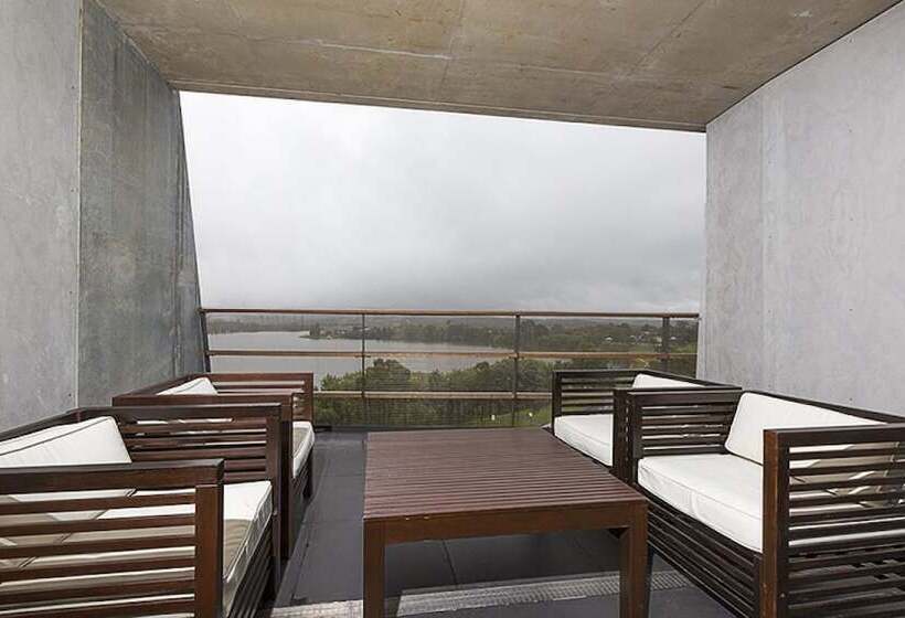 Accommodate Canberra   Nishi