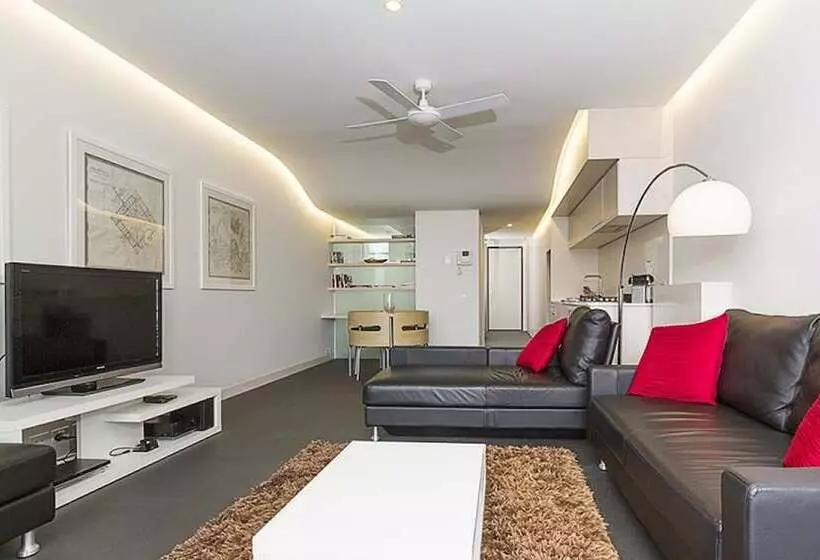Accommodate Canberra   Nishi
