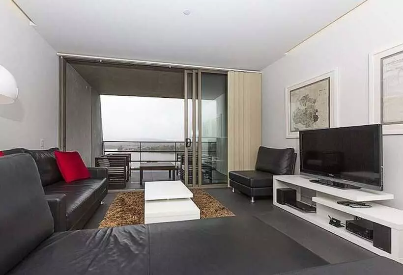 Accommodate Canberra   Nishi