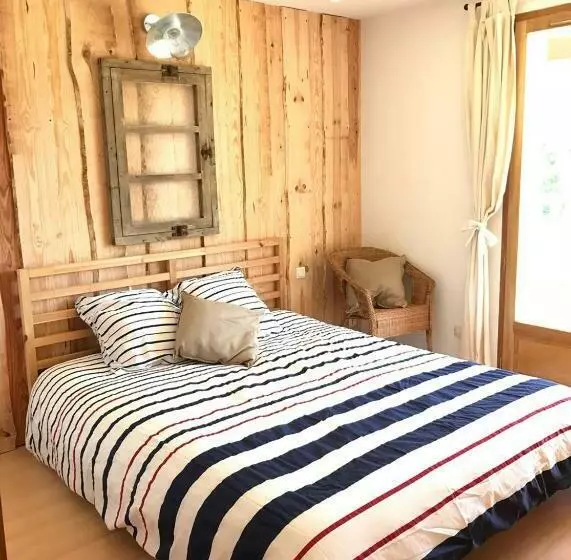 Aamiaismajoitus (B&B) Chambres D Hôtes La Téouleyre