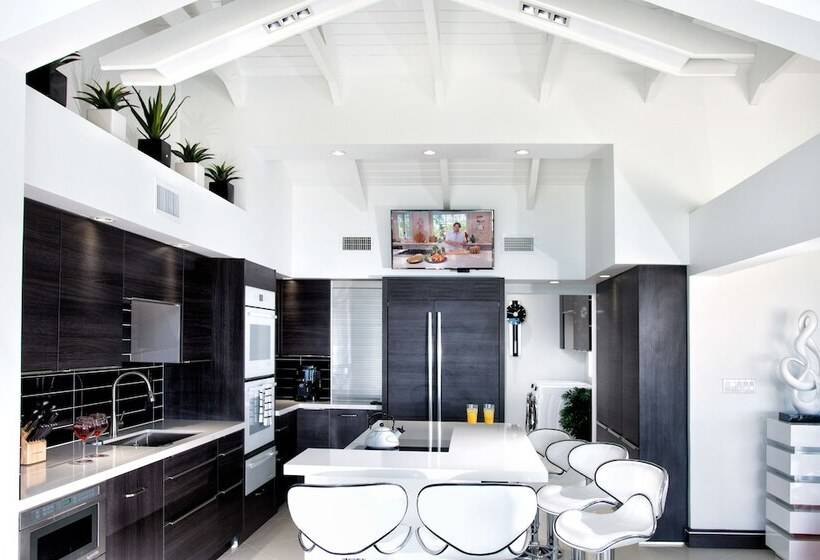 Paradiso By Island Properties Online