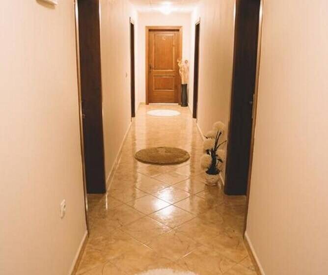 پانسیون Panorama Apartments & Rooms