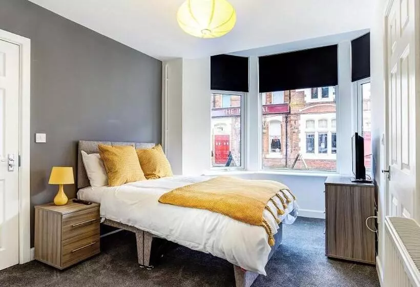 Majatalo Townhouse Plus @ 166 Edleston Road Crewe