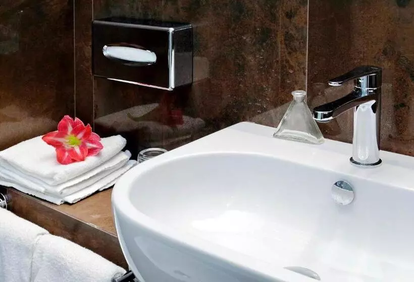 تختخواب و صبحانه Piazza Venezia Grand Suite