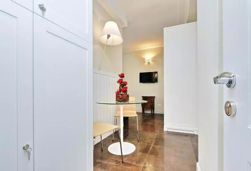 تختخواب و صبحانه Piazza Venezia Grand Suite