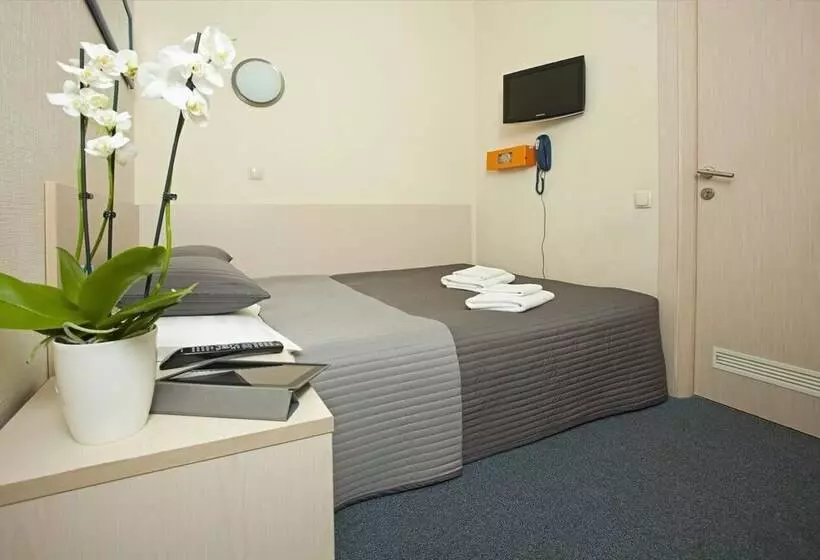 Comfort Hotel Air Express Sheremetievo