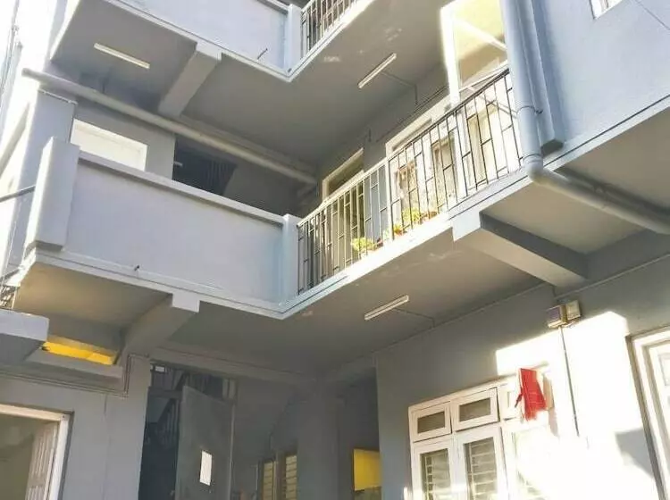 پانسیون Sun Apartment & Guest House