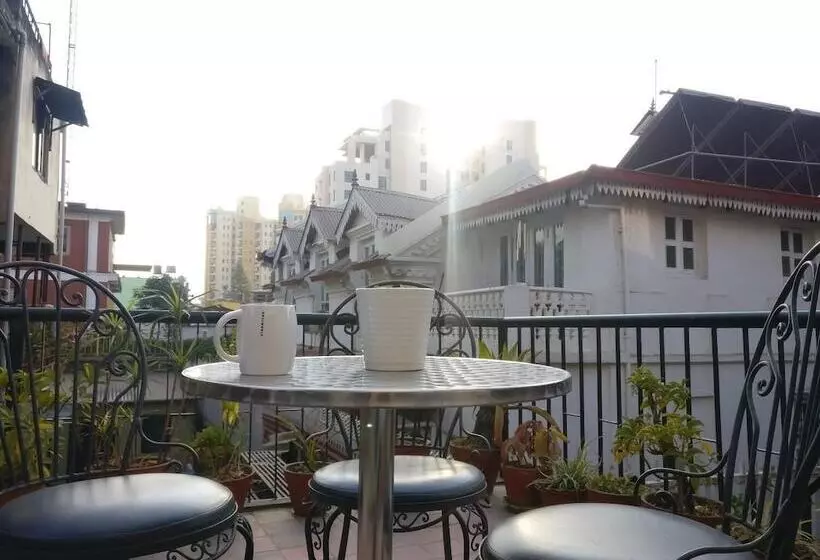 پانسیون Sun Apartment & Guest House