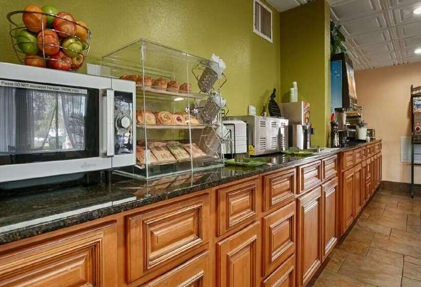 בית מלון כפרי Baymont By Wyndham Goodlettsville Nashville