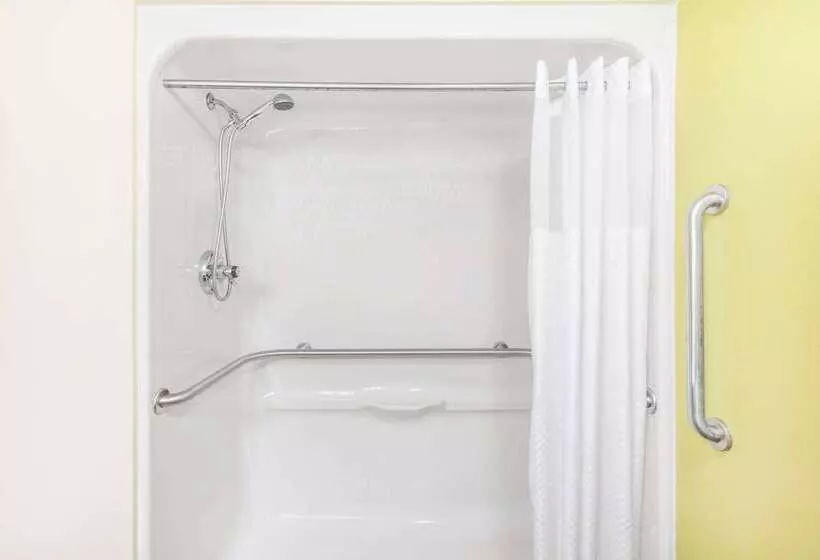 هتل Baymont By Wyndham Newark At University Of Delaware