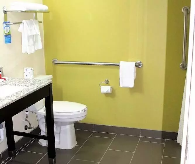 هتل Baymont By Wyndham Newark At University Of Delaware