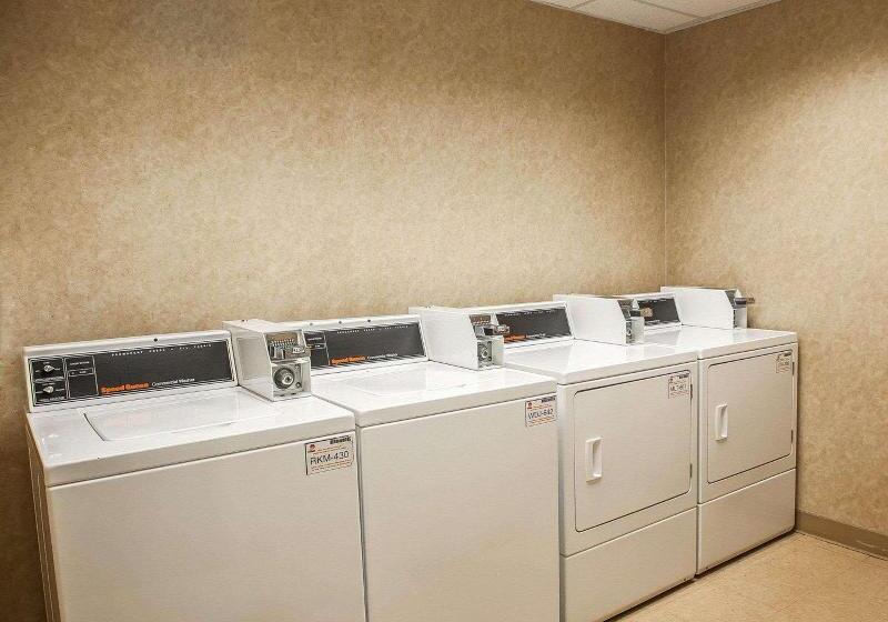 Otel Baymont By Wyndham South Bend Near Notre Dame