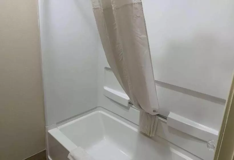 هتل Baymont By Wyndham South Bend Near Notre Dame