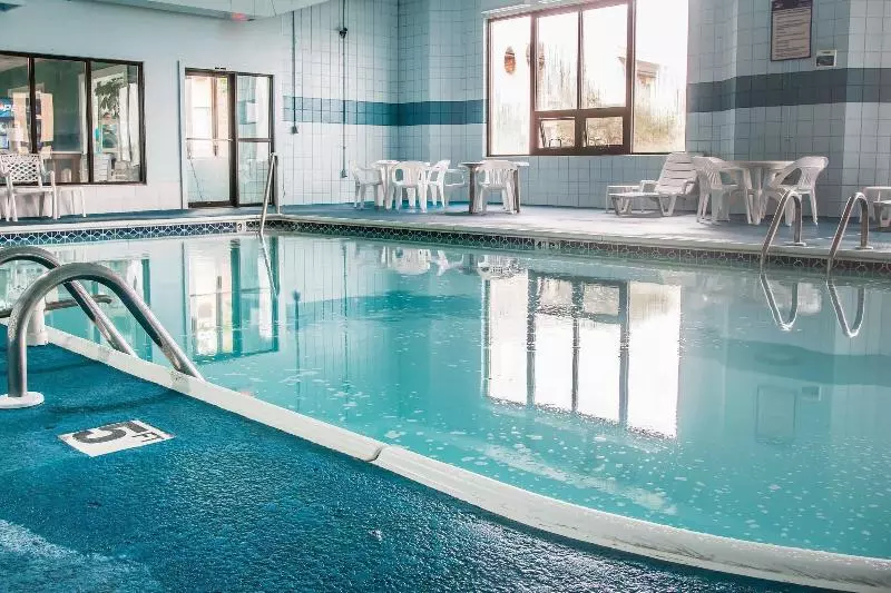 هتل Days Inn By Wyndham Flint/bishop International Airport