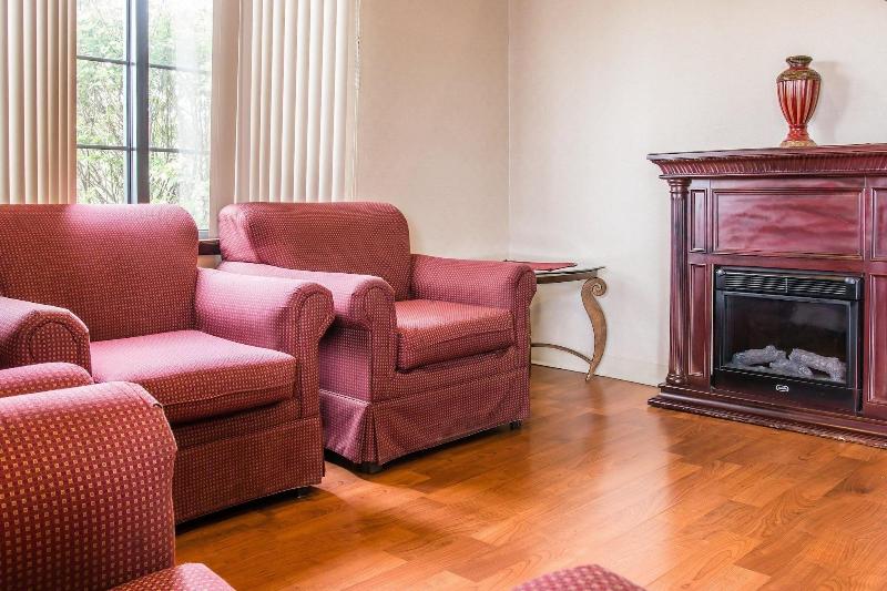 酒店 Days Inn By Wyndham Flint/bishop International Airport