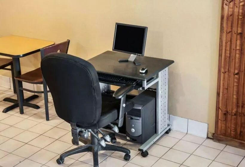 酒店 Howard Johnson By Wyndham Urbana